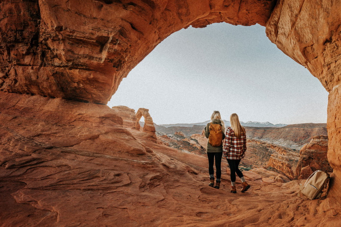 Delicate Arch Hiking with Friends in Moab Utah