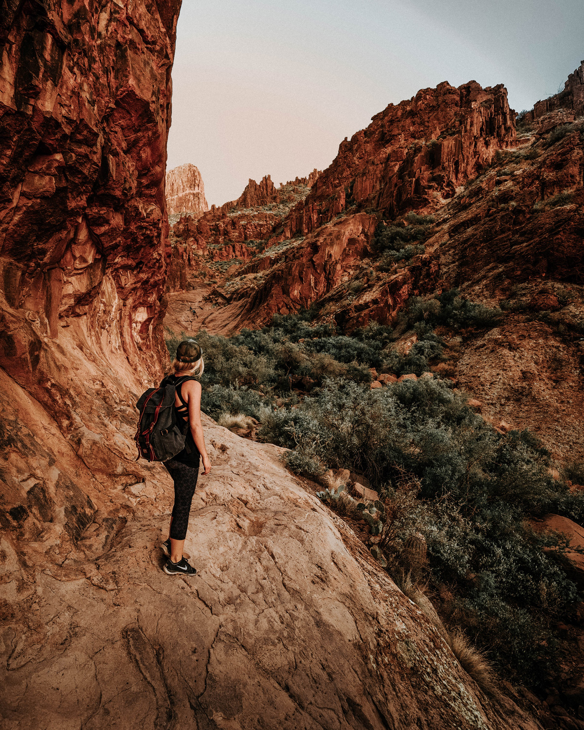 Hiking to the top outlet of the superstition mountains